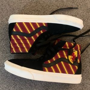 Used Harry Potter Gryffindor Vans Sk8-Hi men’s 7.5 women’s 9